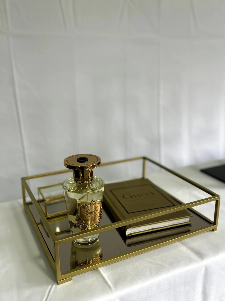 Tabuleiro Decorativo S – Dourado com espelho Branco